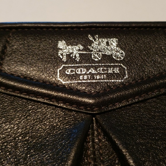 Black leather Coach wristlet - Picture 2 of 3